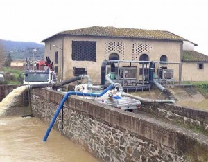 Idrovora della Cri in azione