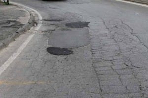 Un tratto di strada distrutta al Dopolavoro Ferroviario, zona Stazione