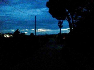 In questa strada di notte può accadere di tutto
