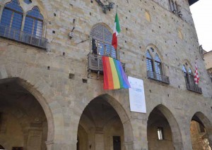 A Pistoia Bertinelli inaugura le unioni civili