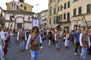Un’immagine del corteo del palio