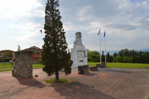 Il monumento di Castelmartini