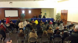 Fusione. La sala dell'ssemblea all’Hotel Boscolungo